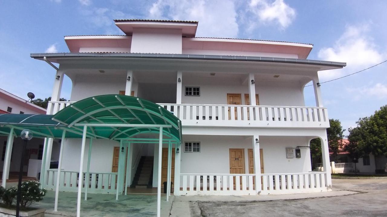 Seri Dusun Sepang Homestay & Event Space Екстериор снимка