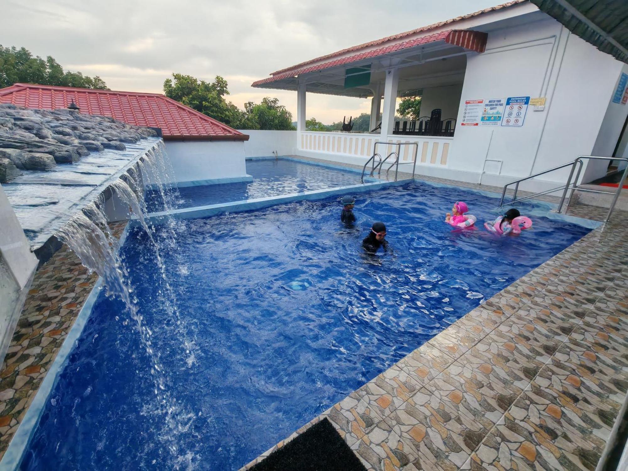 Seri Dusun Sepang Homestay & Event Space Екстериор снимка